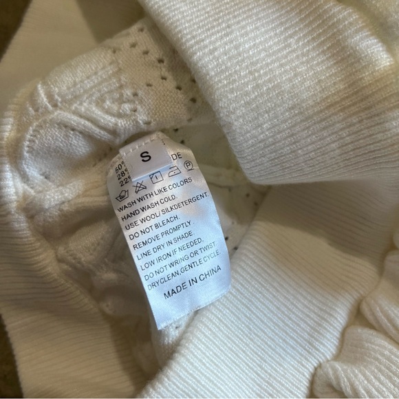 HIGH WAISTED RUFFLE SHORT - Picture 4 of 4